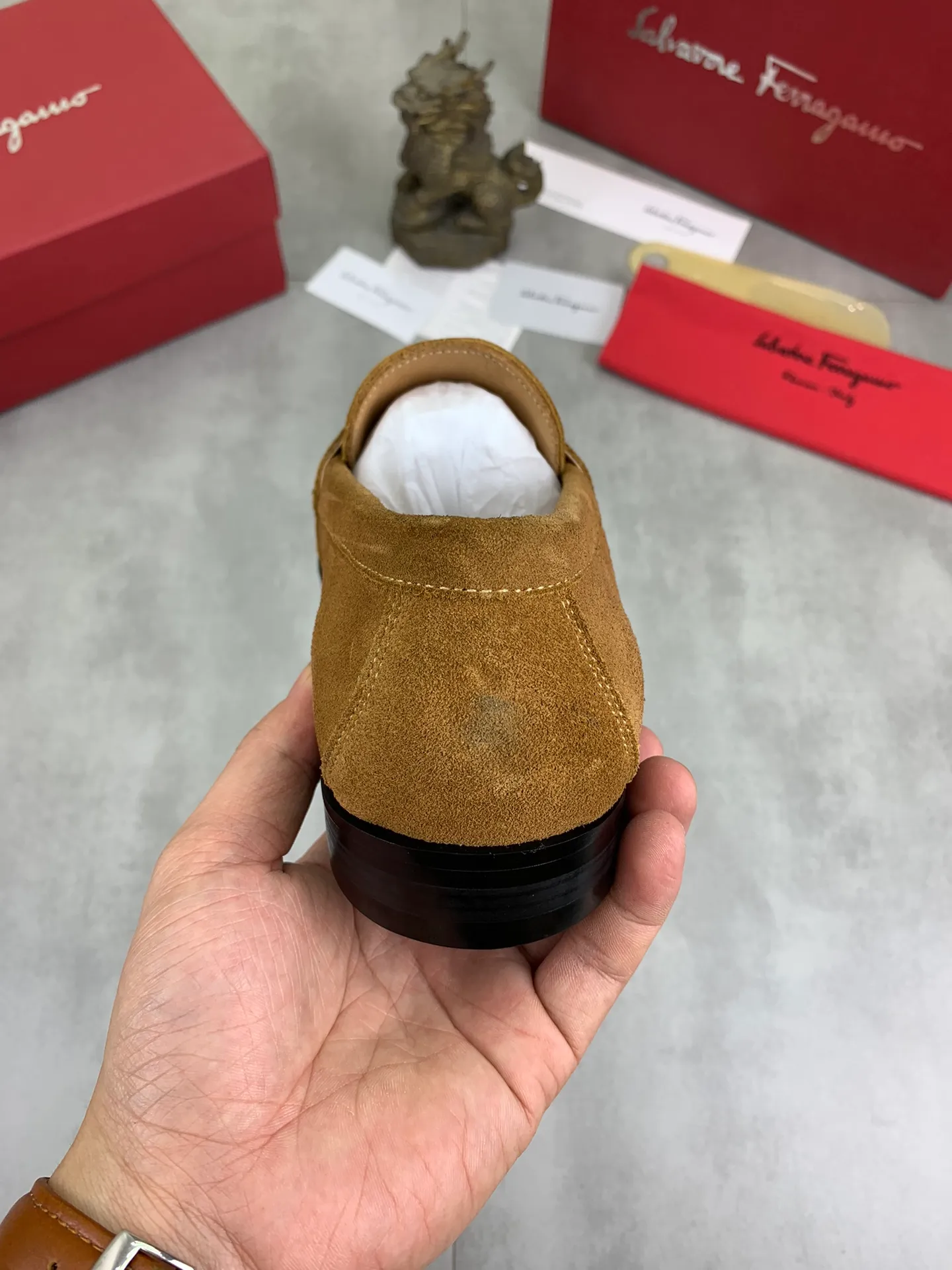 Men's Men's Shoes 💰P460💰[New Style] Water-dyed Niuli 🆘[Salvatore Ferragamo] Ferragamo's latest casual business leather shoes for men! Available at counters simultaneously! The fabric is made of specially imported original calfskin, the lining is made of imported water-dyed cowhide, and the original combination outsole is absolutely luxurious and leads the fashion trend. Matching code: 38-45; 5️⃣ colors available